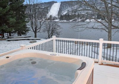 The Lodges at Sunset Village perfect hot tub overlooking Deep Creek Lake and Wisp Resort